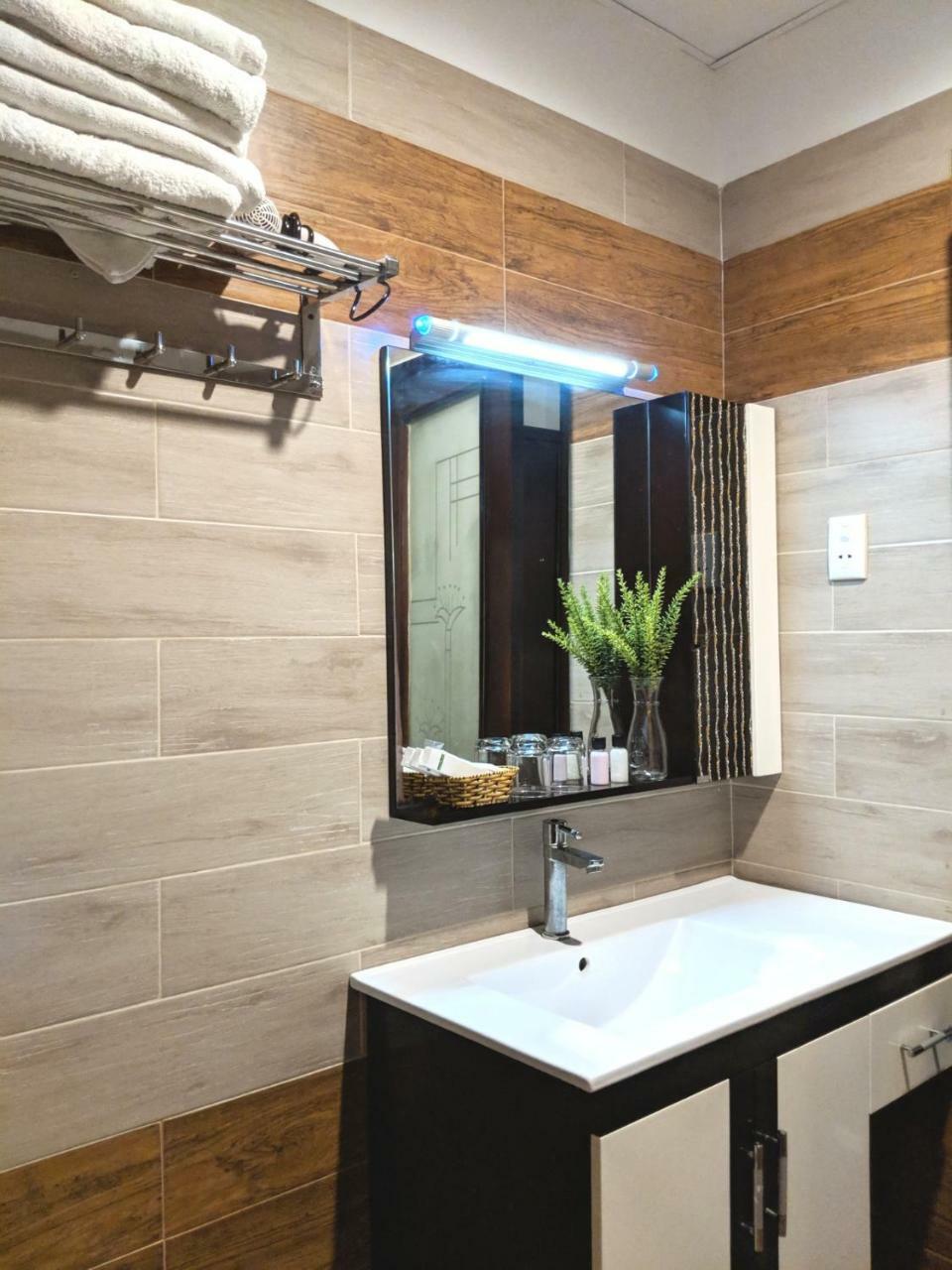 Green Suites Hotel Хошимин Екстериор снимка